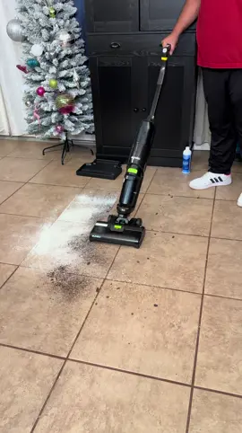 Barriendo y trapeando al mismo tiempo !! Que padrísimo🏡🏡🏡🫧🫧🫧🫧 #cleaning #cleaningtools #wetanddryvacuum #cleaner #vaccum 