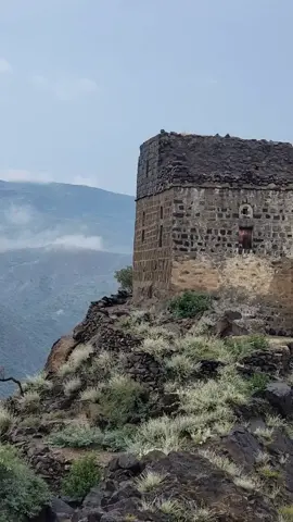 بيت قديم#اجواء_الريف #اجواء_الريف #تصوير_يعقوب_الحمودي #ذوووق_نتمنى_يعجبكم🤍🎶👋 