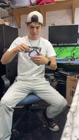 Would you pay me to do this #Tech #iphone #repair #satisfying 