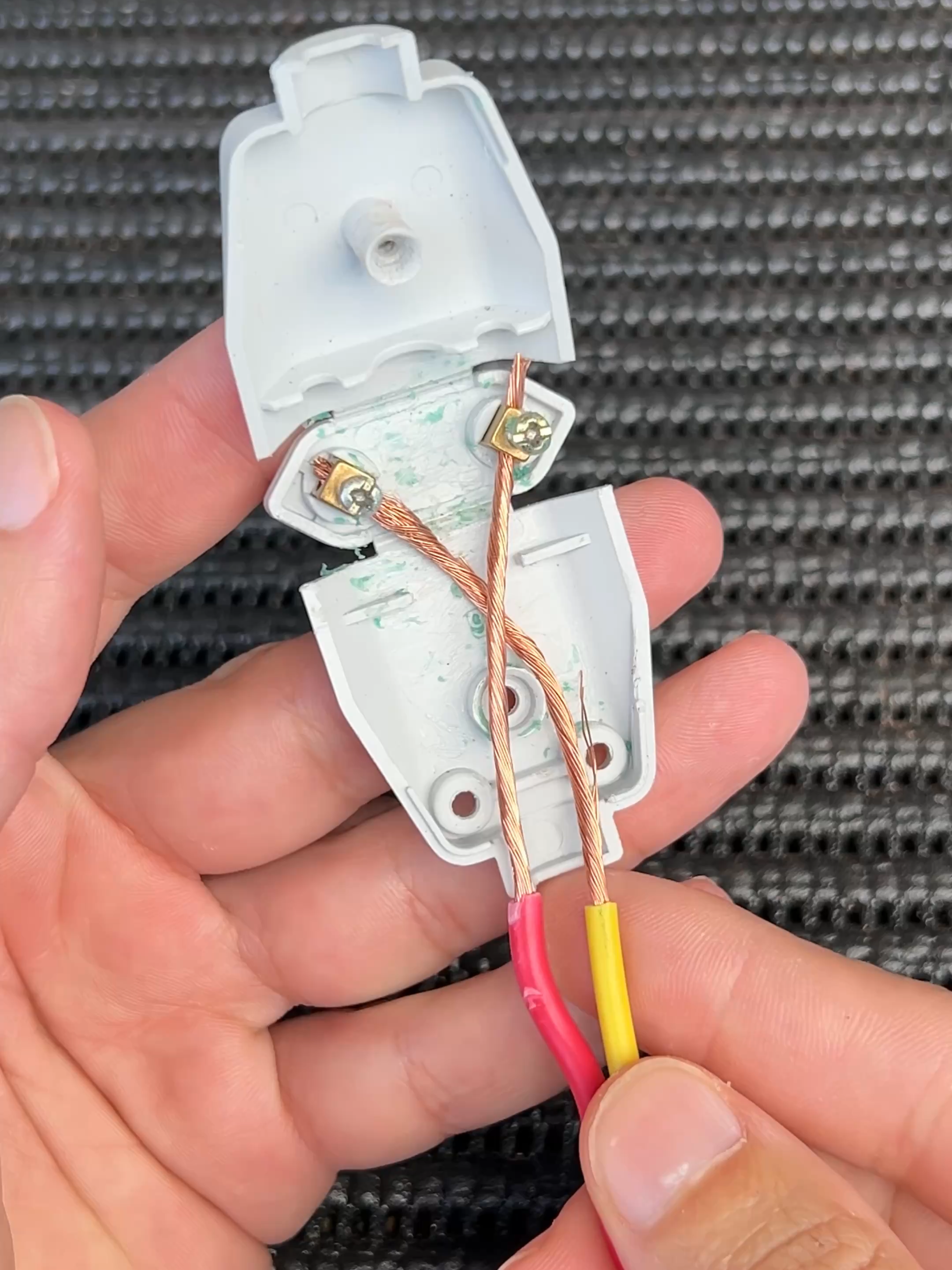 Nunca mais cometa esse erro na elétrica 👏💡#dicas #solucoes #ideias #truques #ideiasgeniais