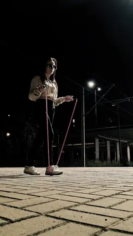 Nuta ogień! Nie mogłam nie kicnąć 💯💯💯💣💣💣#jumpropedance #fyp #skakankadance #jumprope #skakanka 