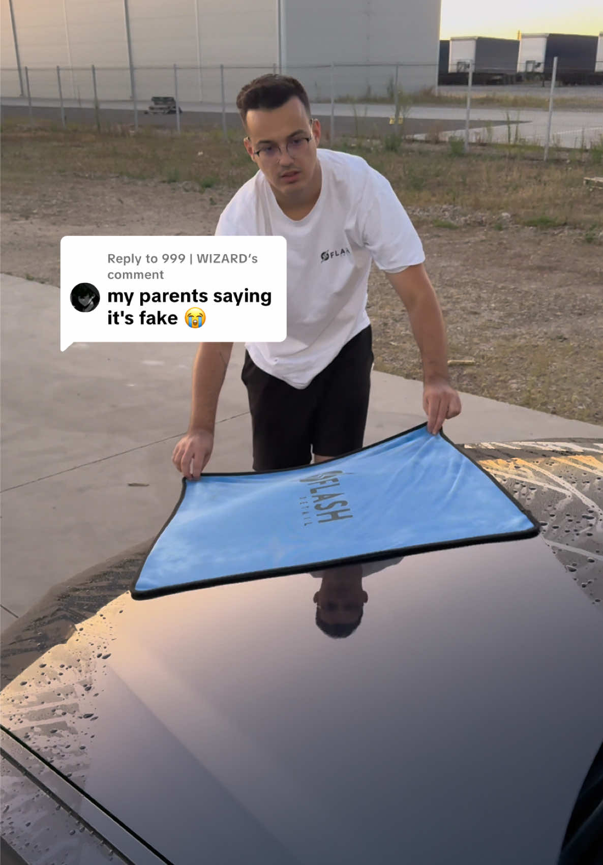 Replying to @999 | WIZARD Is this microfiber towel fake or real? What do you think?  #flashdetail #flashdetailtowel #microfibertowel #cardryingtowel 