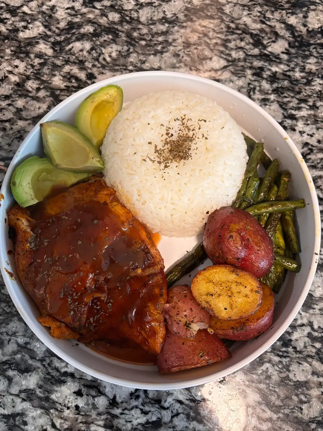 🏋🏽💪🏽 gotta switch up my diet now n eat healthier. Gym pree #weightgain #food #gym