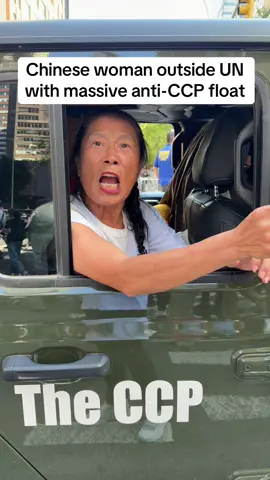 Watch this before China sees 👀 Chinese woman driving around NYC with a massive anti-CCP float with Xi Jinping face covered in a virus 😳