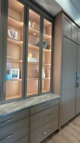 This builder perfects every detail✨ -This is a new construction home for sale in Naples Florida- 5 bedrooms | 7 bathrooms | 3 car garage | 6250 sq ft Currently listed at $9,650,000 For more information you can leave a comment below or send me a direct message💬 Listed by West Shore Properties RE, MNGT #realestate #luxuryhomes #hometour #interiordesign #luxuryinteriors 