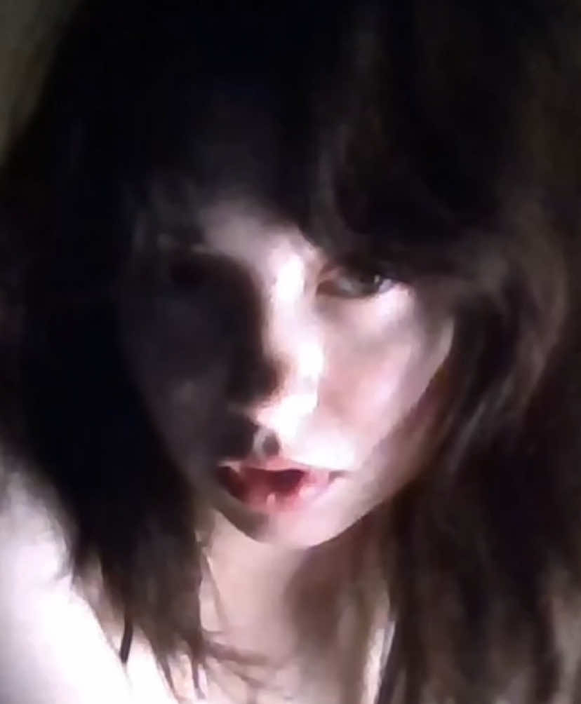 22:35