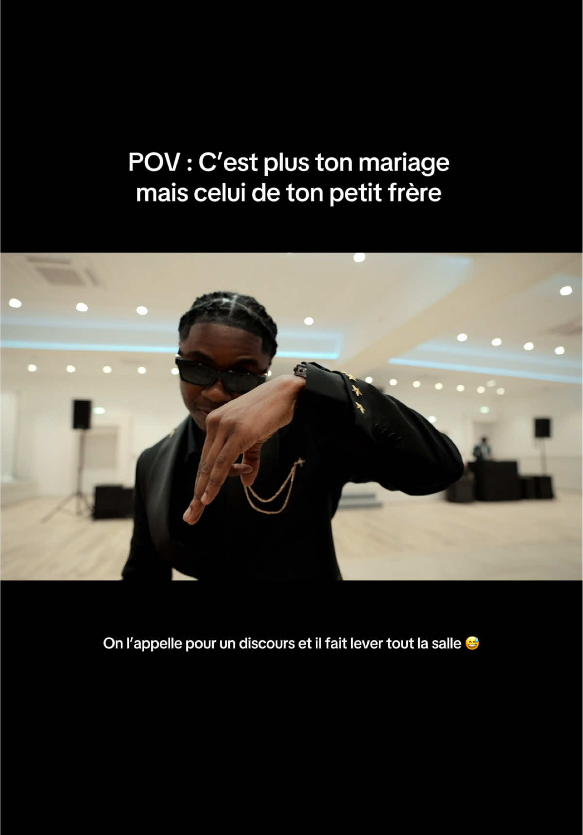 Il vit pas pour les caméras mais c’est les caméras qui vivent pour lui ! 😭  Merci @Melchi_PDM  ! 🎤   #weddingday #fyp #explore #🇨🇩 