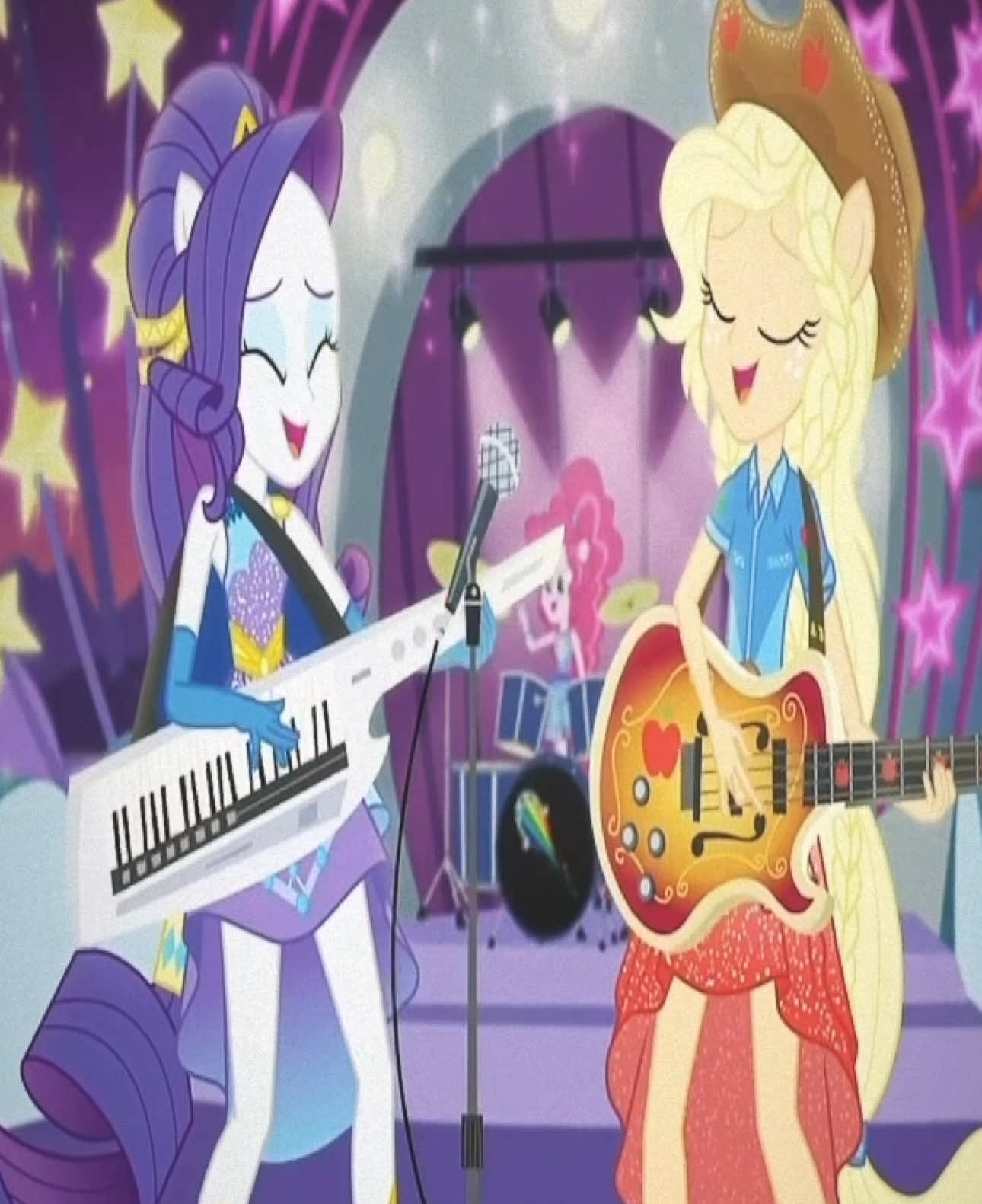 They’re so cute Tg I love them #rarity #applejack #rarijack #mylittlepony #fypシ 