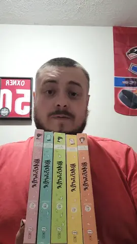 15-Second Book Reviews: Heartstopper by Alice Oseman #authortok #writertok #fyp #BookTok #romancebooks 