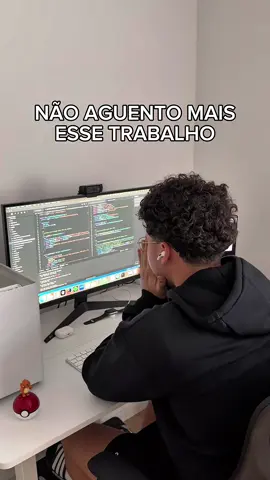 Viajei aqui 😅😅 . ib: galinie_codes #programacao #humor #homeoffice 