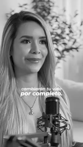 ✨ Estas 7 leyes universales transformaron mi vida. Y estoy completamente segura de que si las estudias, las comprendes y las aplicas… transformarán también la tuya. Porque cuando dejas de vivir desde el azar y empiezas a vivir desde las leyes que rigen el universo, sucede algo inevitable: 👉 Das un salto cuántico, empiezas a manifestar fácilmente y tu realidad deja de ser un accidente para convertirse en un diseño. Hoy quiero abrirte la puerta a ese conocimiento que por siglos fue considerado sagrado y reservado solo para iniciados: 💎 Las 7 leyes universales de Hermes Trismegisto. Prepárate, porque si lo recibes con el corazón, tu vida ya no volverá a ser la misma. . . . . #leyesuniversales #hermestrismegisto #manifestacion #mujerelite #stefyaraque 