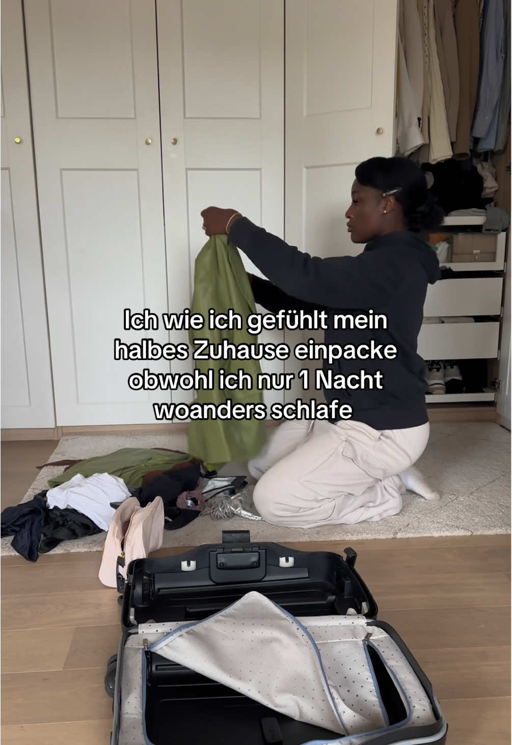 sicher ist sicher 😅….und am Ende hat man doch wieder irgendwas zu Hause vergessen 🥲🤧😄 #momlife #kofferpacken #typischfrau 