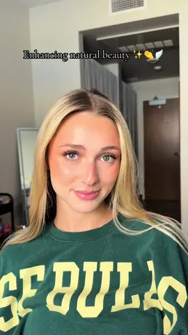 This is what it’s all about! Making beautiful girls even more beautiful 🤍🪽✨🥰 #blendedbybella  @carinaharrisonn is a natural stunner, a dream to do makeup on 🤍🪽✨  #promakeupartist #makeup #beauty #makeupartist 