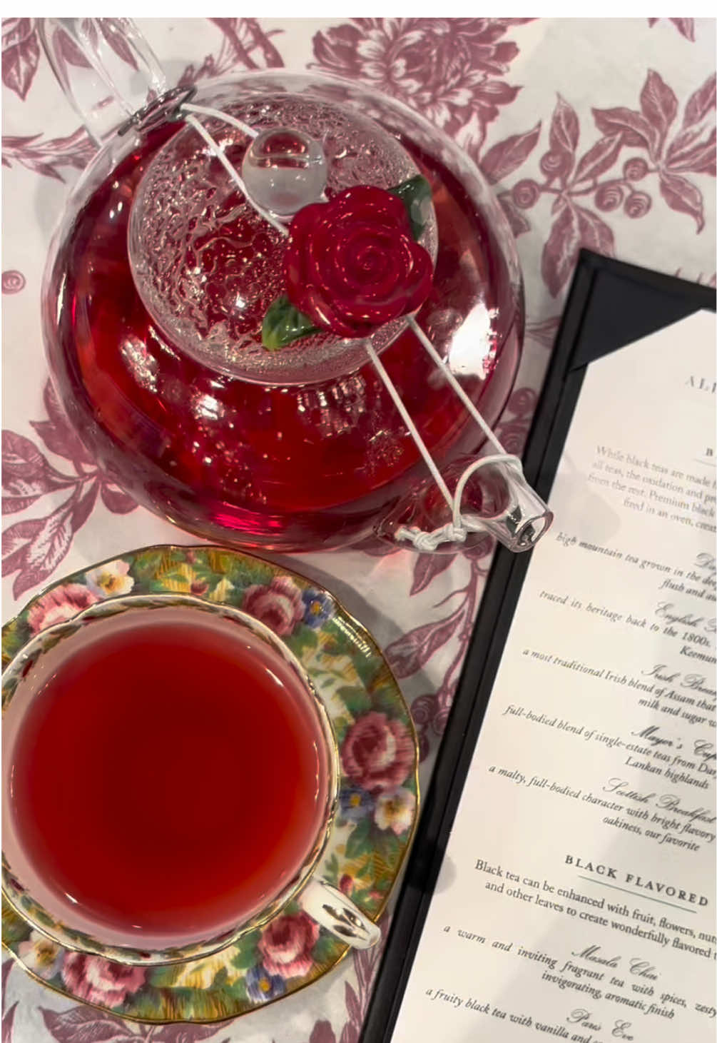 turned the 24th of september into a birthweek celebration this year! 🥹✨🎂 booked a little tea party because I’m a tea girly through & through & I cannot recommend it enough! 🫖💓 sometimes it’s the little things that make your birthday feel special! 💌 full of love (& tea ☕️🤭) today  #tea #tearoom 