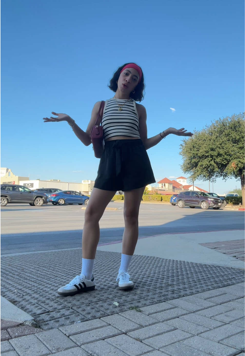 ootd para salir a la gastar 💅🏼 #fyp #outfitcheck #ootds #outfitofthedayinspo 