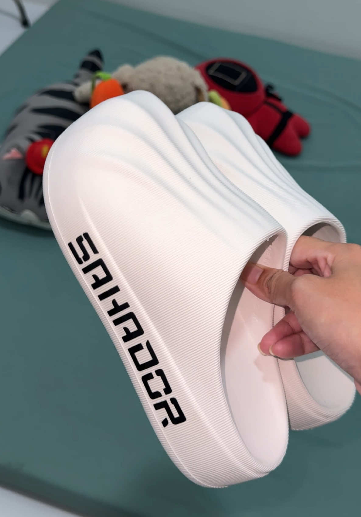 Dép sục đúc nguyên khối SAHADOR, unisex nha 😍 #depsuc #depsucnu #depsucnam #depsucnamnu #depsucdecao 