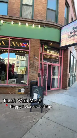 thank you Happy Belated Clothing… I WILL BE BACK  #happybelatedclothing #thriftingchicago #chicagothrift #thriftinchicago 