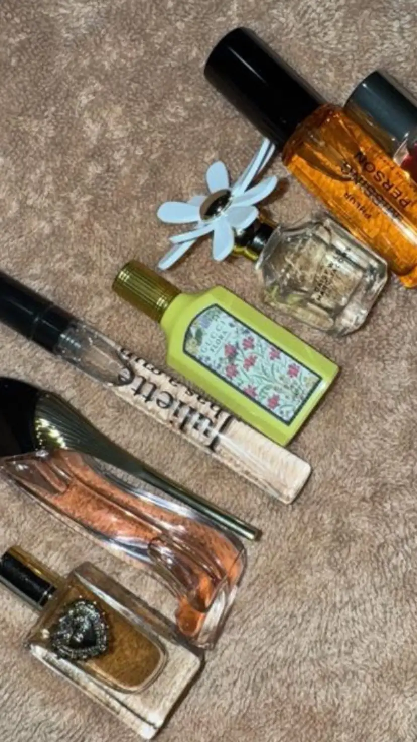 I love collecting and love getting these minis to add to my collection 🥰🥰🥰 When you see minis please think of me 🫶🏻💋💃 #sephora #faves #perfumetok #minis #collection  👩 Target audience: ugc frag lovers reviewers girls Sephora perfume TikTok fragrance gucci good girl Valentino milk dedcool  🧴 Bottle design details: miniature perfume fragrance bottles  📅 Release dates: September 2025 Sephora  💬 Customer feedback: love love love 5/5 stars  🛍️ Shopping tips: coupons Sephora insider 