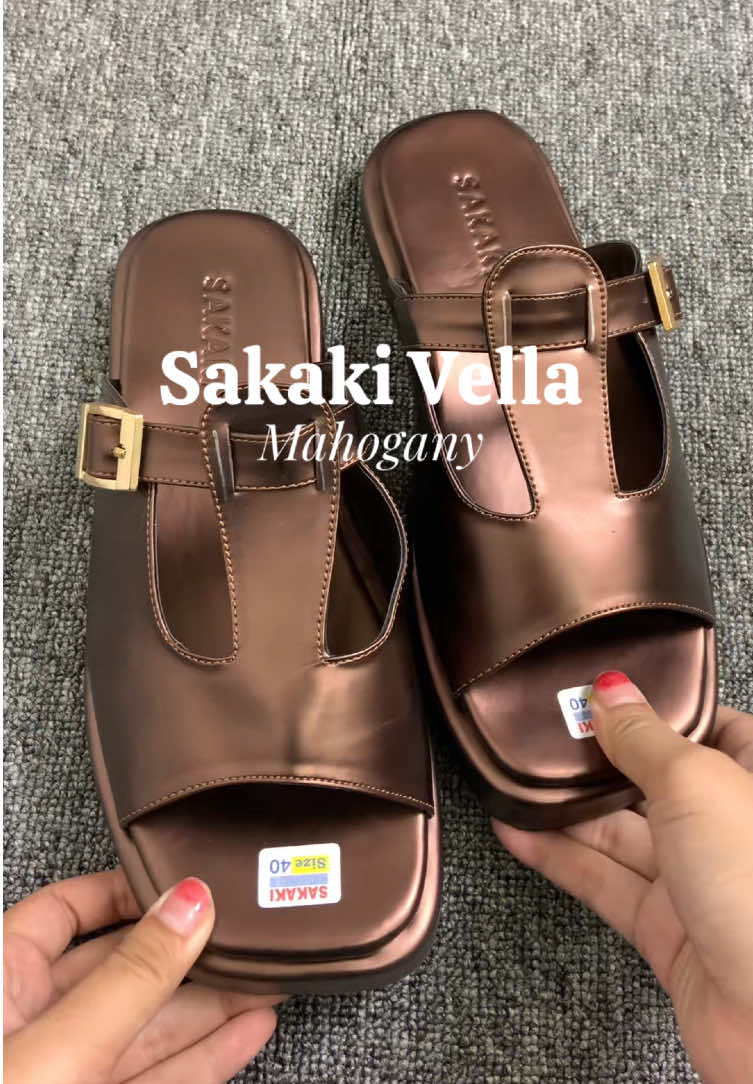 NYESEL SIH KALO GA PUNYA SAKAKI VELLA🥹🔥#brandsakaki #sandalwanita #OOTD #sakaki #sakakivella 