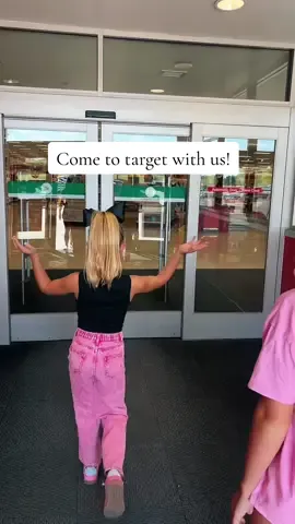 Come to @target with us!! @addi shaw #chaplain #goldiebanks #shopping #haul 