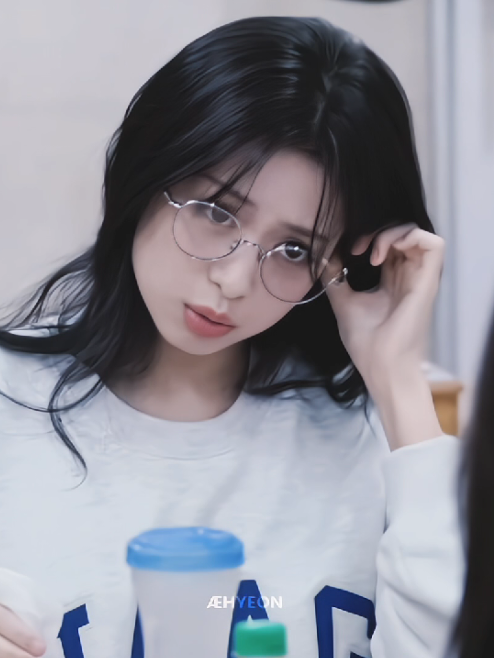 ahyeon with glasses is my waekness😩❤️‍🔥 #ahyeon #아현 #babymonster #edit #fyp 