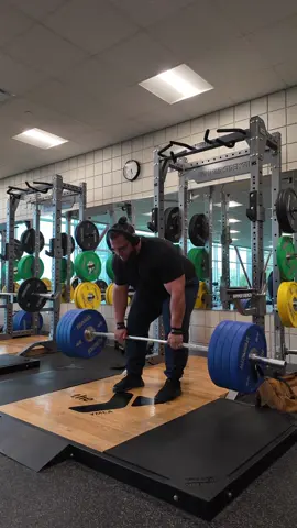 Liftttttttt #GymLife #gym #viral #deadlift#gorilla 