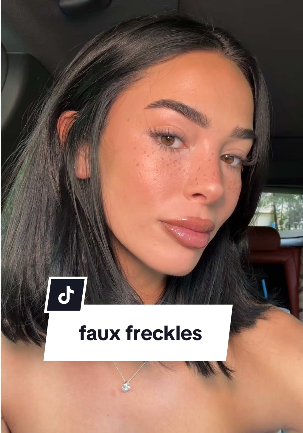 Freckle time 🤎 #fauxfreckles #frecklestamp #freckletutorial #viralvideo #foryoupage 
