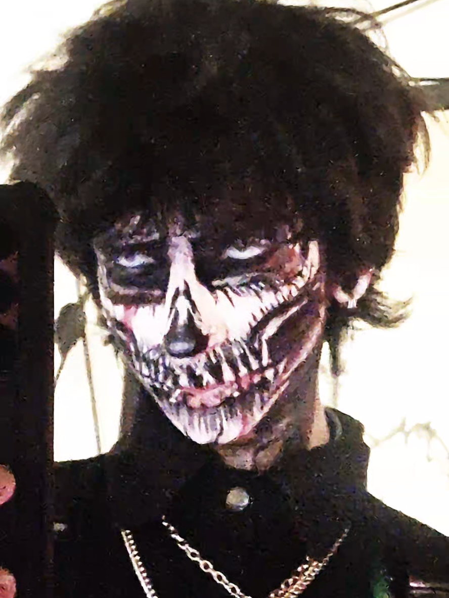 🖤 #demiboy #alt #androgynous #crazymakeup #skeleton 