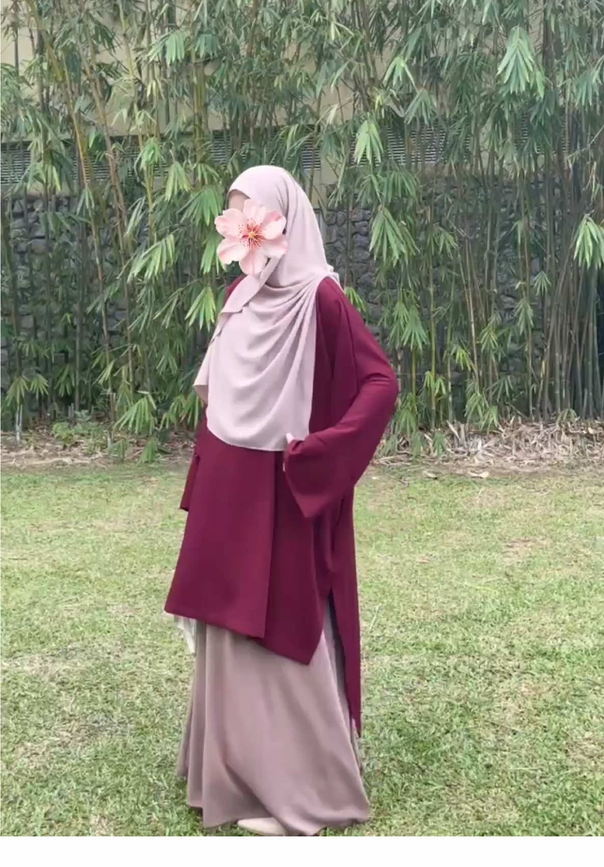 Warah in Maroon ni best seller taw🌺. So korg jom dptkn dlm showcase saya skrg💐 #FYPシ #OOTDMalaysia #MuslimahOOTD #ViralMalaysia #stylemuslimah 