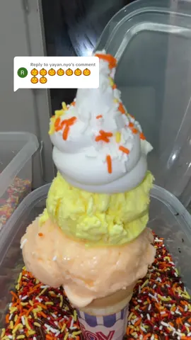 Replying to @yayan.nyo ORANGE YELLOW & a touch of white to give some candy corn vibes 🧡💛🤍🎃 What color combo should we scoop next? 👀 Drop a theme.. holidays, sports teams, anything!