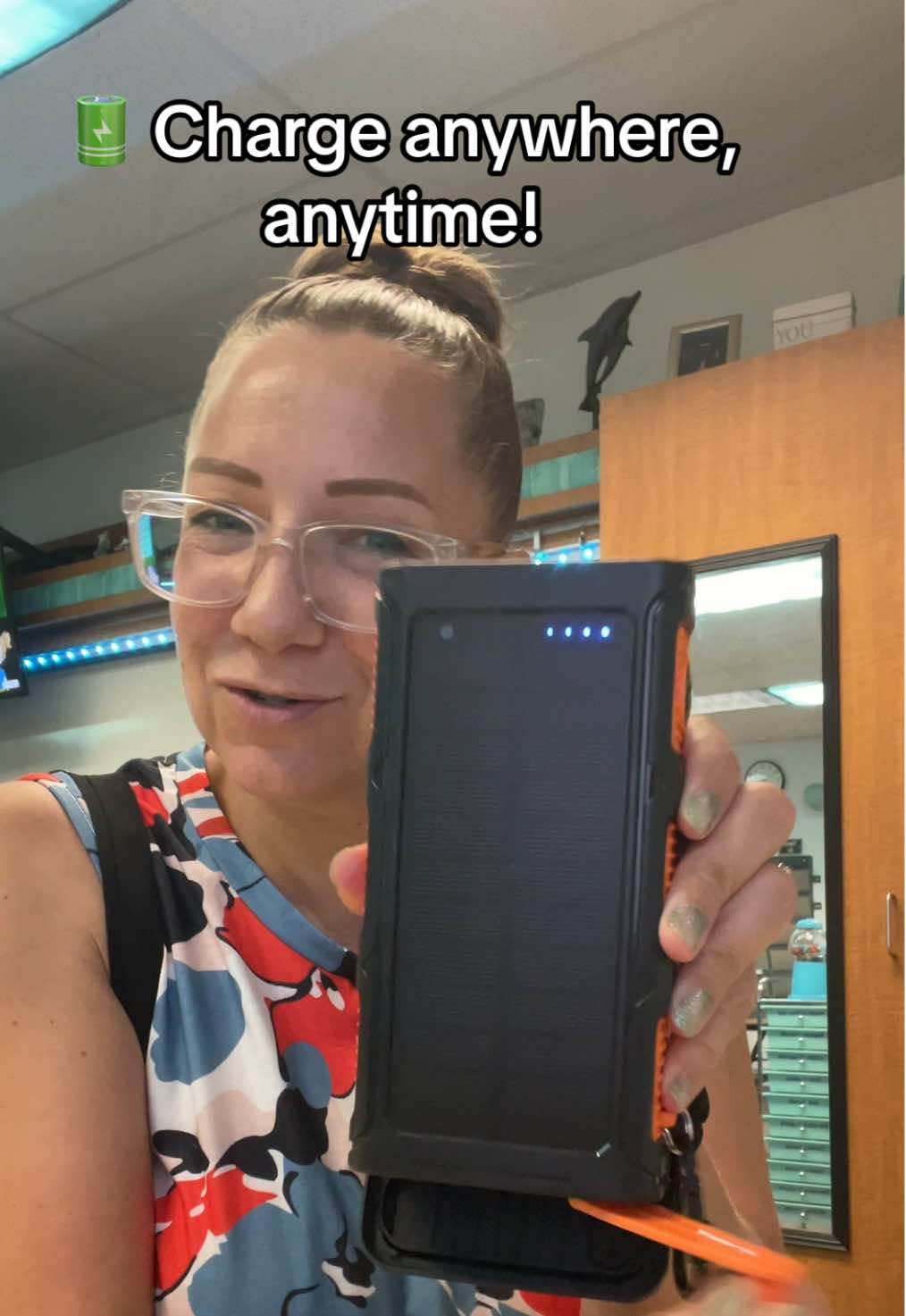 Never run out of power again! 🔋☀️ This solar-powered wireless charging power bank keeps your devices charged anytime, anywhere—perfect for teachers, travelers, and anyone on the go. #SolarPower #WirelessCharger #TechHacks #OnTheGoCharging