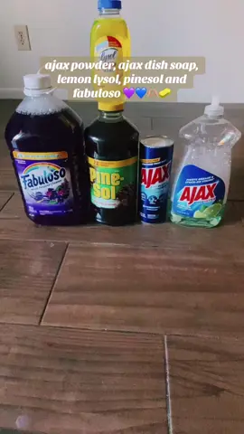 quick scrubbing with a broom😌🫶🏼 #fyp #cleaningproducts #CleanTok #viral #foryoupage 