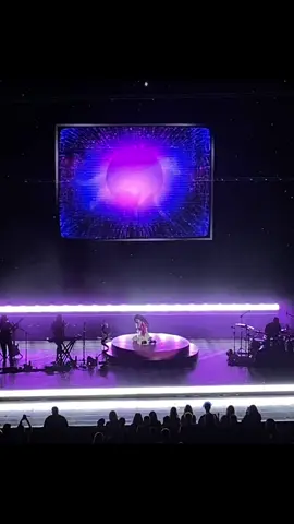 Marina singing metallic stallion at radio city but I was sitting in the second mezz #princessofpower #princessofpowertour #marina 