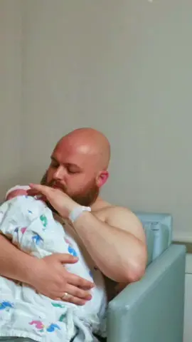 my husband first child and my 3ed #justborn #babyGiacinti2025 #foryoupage #makemefamous #firsttimeparent 