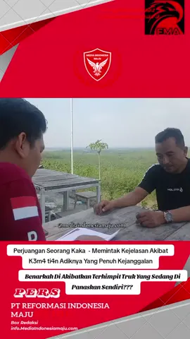 GROBOGAN, 26 September 2025 – Mediaindonesiamaju.com Peristiwa meninggalnya Alif Fianto di sebuah gudang jagung milik Rudi, warga Desa Sidorejo, Kecamatan Pulokulon, Kabupaten Grobogan, menimbulkan tanda tanya besar bagi keluarga korban. Mereka menduga ada banyak kejanggalan dalam kejadian tersebut. Menurut keterangan Parwanto, kakak korban, insiden bermula saat Alif menerima panggilan telepon dari Rudi pada Sabtu (6/9/2025) sekitar pukul 14.48 WIB. Rudi, yang merupakan pemilik gudang sekaligus rekan bisnis jual beli jagung, meminta Alif datang ke gudang. Tak lama kemudian, sekitar pukul 15.00 WIB, Rudi kembali menghubungi Parwanto dan menyampaikan bahwa adiknya mengalami kecelakaan hingga meninggal dunia. “Saya langsung datang ke gudang sekitar 15 menit kemudian, dan menemukan adik saya sudah dalam kondisi tidak bernyawa, tergletak di antara tembok dan badan truk,” ungkap Parwanto. Saat itu, di lokasi juga hadir Rudi selaku pemilik gudang, serta Darto dan Darso yang disebut mengetahui pertama kali peristiwa tersebut. Namun, keterangan para saksi menimbulkan kejanggalan. Ada yang menyebut korban masih dalam posisi berdiri terhimpit truk dengan mesin hidup dan persneling gigi 1, lalu jenazah diangkat dengan cara menggeser ban truk. Sementara keterangan lain menyebutkan truk sudah dalam keadaan mati dan dipindahkan oleh Rudi sebelum korban ditemukan dalam posisi tertelungkup. Jenazah kemudian dibawa ke klinik terdekat oleh keluarga korban. Namun, keluarga menilai banyak hal yang tidak wajar dalam penanganan kejadian ini. Keluarga pun melaporkan insiden tersebut ke Polsek Pulokulon. Mereka meminta agar dilakukan pemeriksaan sidik jari korban pada setir truk yang ada di lokasi. Namun, menurut keluarga, permintaan itu tidak ditindaklanjuti aparat kepolisian. “Banyak kejanggalan dalam kasus ini. Saya meminta agar dilakukan reka ulang kejadian karena ada hal yang tidak wajar,” tegas Parwanto. Saat tim Media Indonesia Maju mencoba mengonfirmasi ke Polsek Pulokulon, Kanit Reskrim membenarkan bahwa barang bukti baru diamankan pada 22 September. Ketika ditanya soal keterlambatan, ia menjawab, “Karena mencari sopir yang berani melewati jalur ekstrem untuk membawa barang bukti ke Polsek.” Sementara terkait tidak adanya pemasangan garis polisi (police line) di lokasi kejadian, pihak kepolisian menyebut sudah diberi tanda berupa cat warna hitam. Pernyataan ini justru menimbulkan lebih banyak pertanyaan publik, sebab kondisi TKP tidak steril dan masih digunakan untuk aktivitas kerja. Dugaan adanya kejanggalan pun semakin menguat. Keluarga korban berharap agar penyelidikan dilakukan secara transparan dan tuntas. #breakingnews #jawatenggah #groboganhits✨ #grobogan #viral  Reporter: Latif