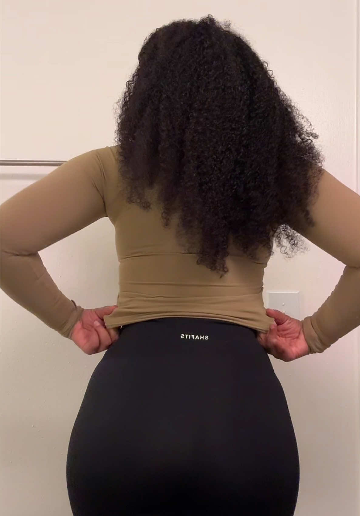 So breathable! I love these yoga pants!  #chaoticallure #fyp#yogapants#flareyogapants #flarepants 