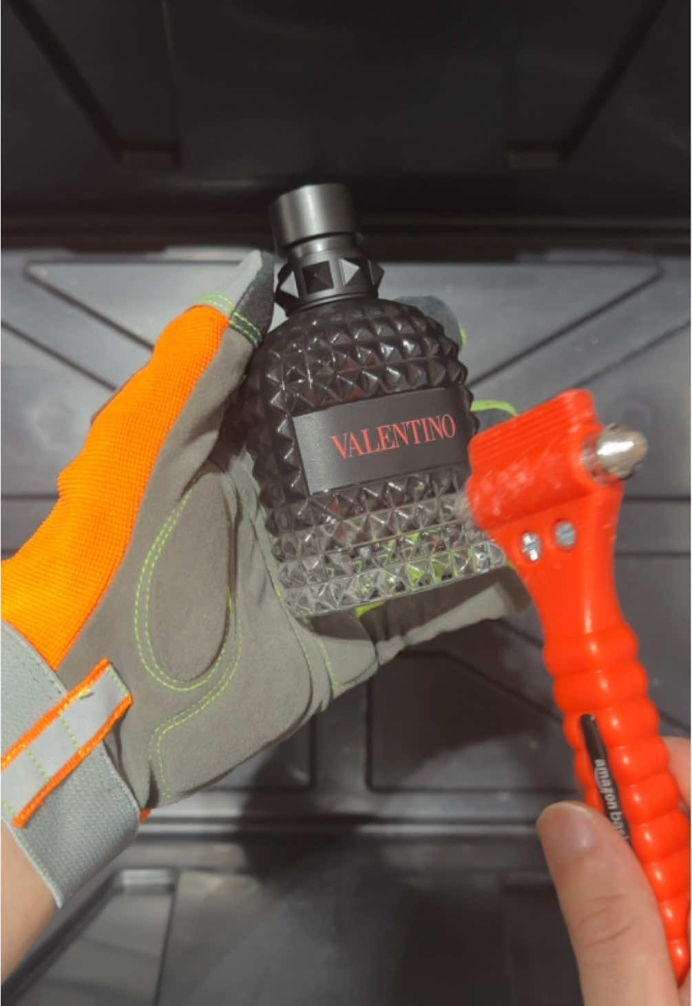 Valentino Bottle Art #art #artist #cologne #fragrance #asmr broken cologne bottle art