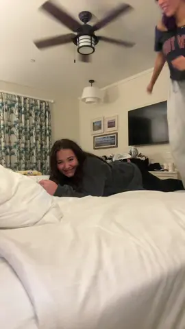 She’s too used to my stupidity @brookesoares #fyp #foryoupage #LanguageLearning 