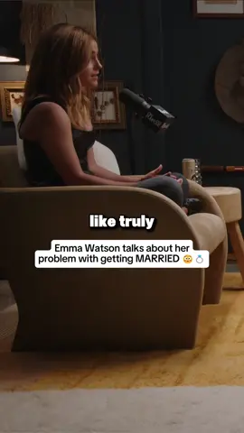Emma Watson talks about her problem with getting MARRIED 😳💍 #podcast #viral #emmawatson 