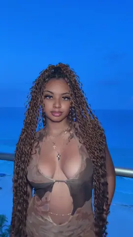 😘