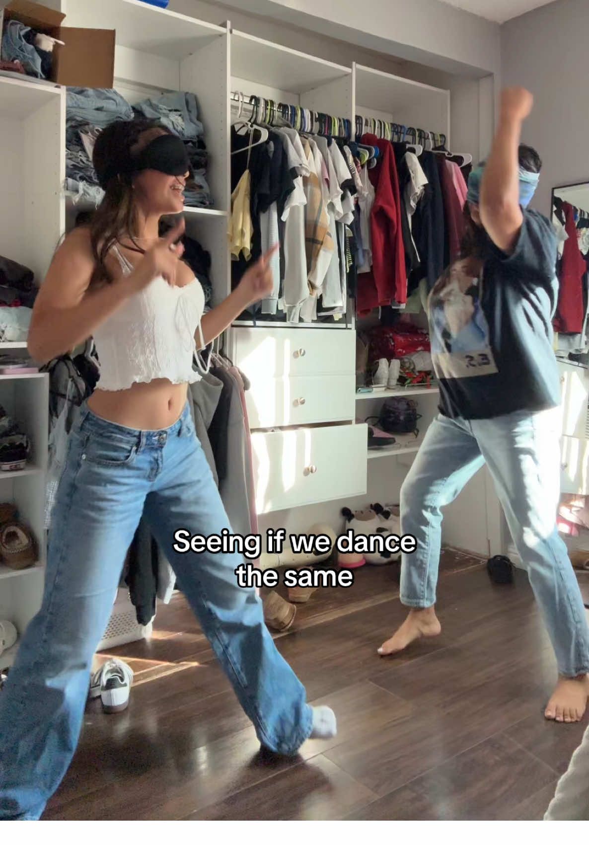 This girl #fyp #paratiiiiiiiiiiiiiiiiiiiiiiiiiiiiiii #dance #momdaughter #trending @taniatornado 