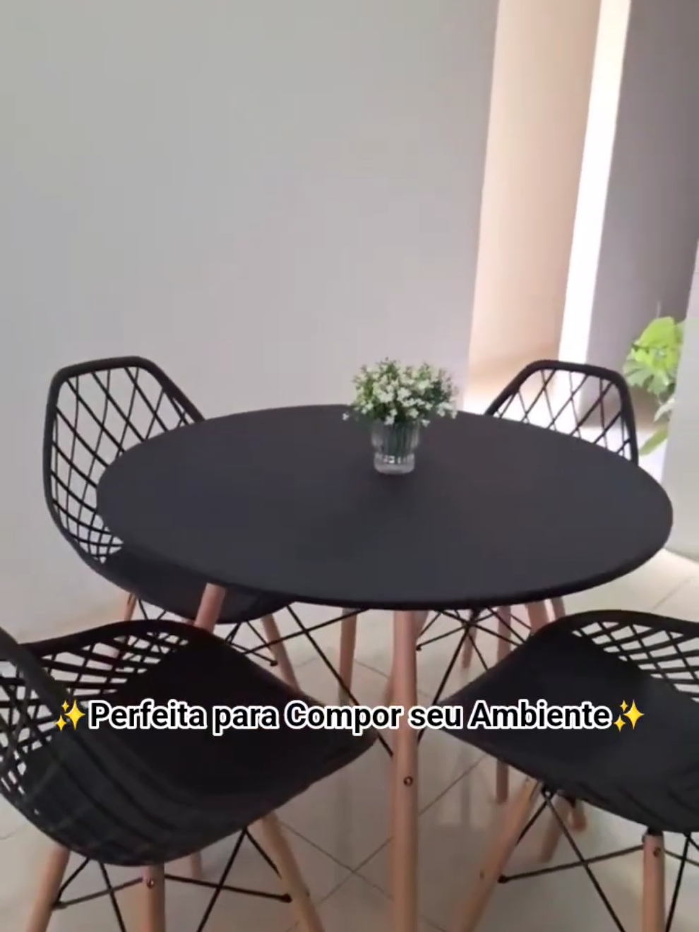 ✨Conjunto de Mesas Eames+ 4 Cadeiras Kaila✨ Com Elegância, Funcionalidade e Conforto para transformar seu ambiente de jantar, cozinha ou espaço integrado. Gostou? Você encontra na shopee com um precinho super especial 🤩 Solicite o link nos comentários ou direct do tiktok 🔗 #decoração  #saladejantarmoderna  #cozinha  #moveis  #estilodecor 