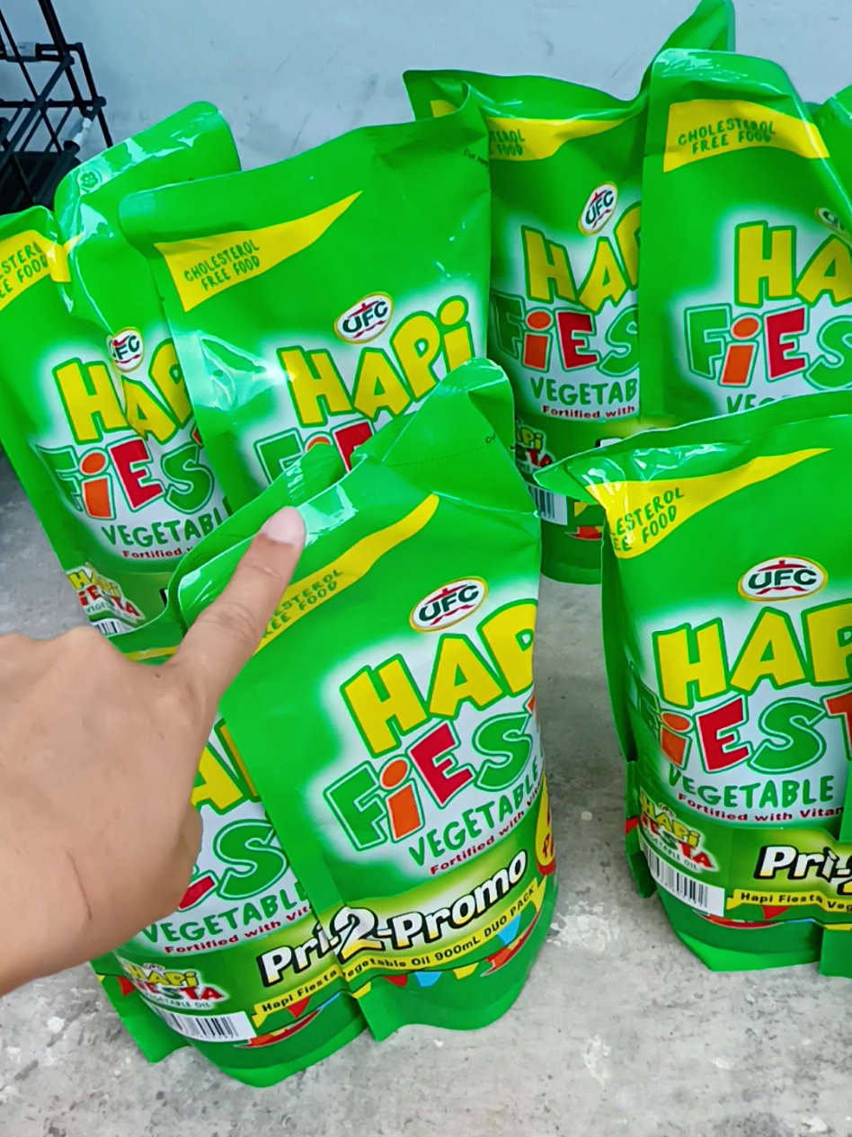Replying to @madammnrose pinasulit na vegetable cooking oil#cookingoil #hapifiestavegetableoil #oil #UFC 