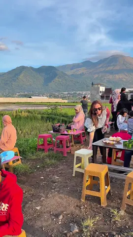 Se rame ini sabtu pagi di jln Ibrahim Adjie 🥰 #traveling #garut #garuttraveling #nature 