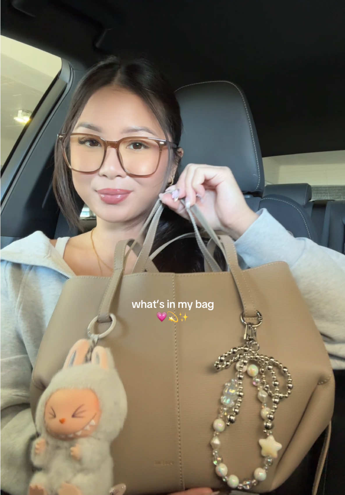 what’s in my bag 💗✨ i can’t be the only one who carries so many lippies lol @polene_paris #whatsinmybag #whatsinmypurse #polenecyme #fyp #fypシ゚viral 