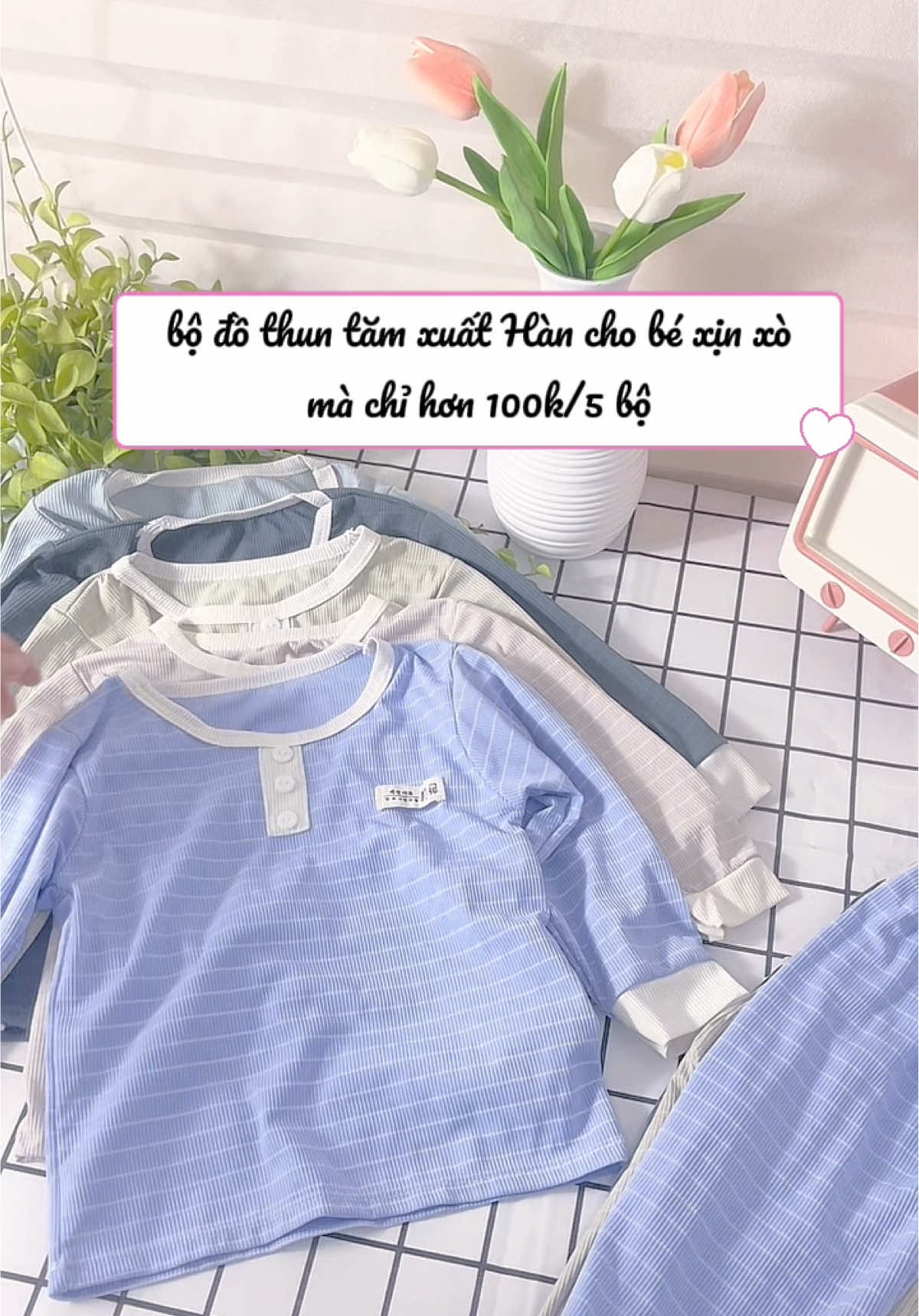 câc bà biết tin gì chưa?? ở đây có link mua #combo 5 bộ thun tăm xuất hàn chỉ có hơn 100k thôi nha link tui để ở giỏ hàng góc trái nha #combo5bodaitay #bolentamchobe 