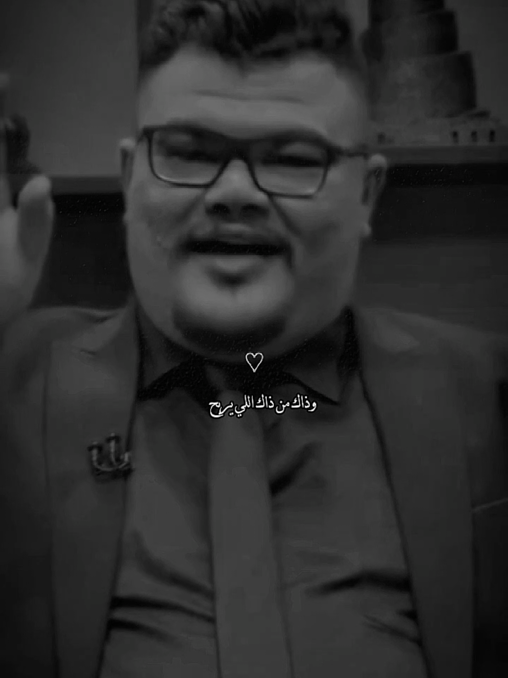 للاسف مو كل القصص بالدنيا لازم تنجح  الدنيا بيع ومشترى وذاك من ذاك اللي اليربح صح اني بيك تعلقت بس الظرف ما يسمح وبالتالي لميت الجنط ثاري المشاعر مو خطط  مشكلتي بالوقت الغلط حبيت الانسان الصح   ــــــــــــــــــــــــــــــــــــــــــــــــــــــــــــــــــــ #الشاعر_مهند_العزاوي  #الشاعر_مهند_العزاوي💔  #تصميم_فيديوهات🎶🎤🎬  #اكسبلورexplore❥🕊🦋💚❤  #اكسبلورexplore 