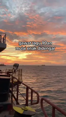 siapa yang suka dengar lagu thun 90an😇#fypppppppppppppppppppppppp #xyzbca #4u #banjarboys🏴‍☠️ #beranda 