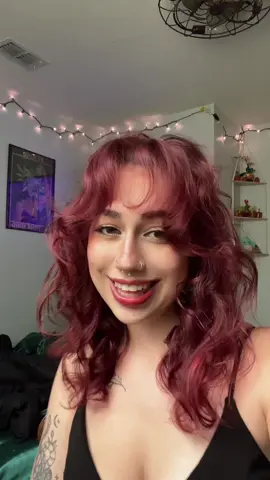 I cut my own hair for this 🥳 #fyp #foryoupage #sabrinacarpenter #whendidyougethot 