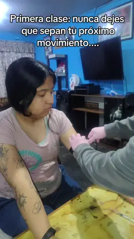 seré una buena enfermera con estas clases... #hermanas #lascatalan #viral 